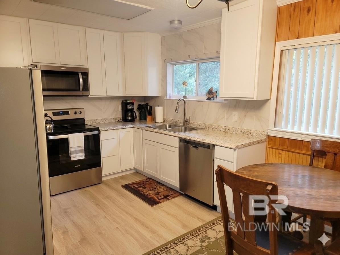 34394 Lost River Rd - Photo 5 of 23