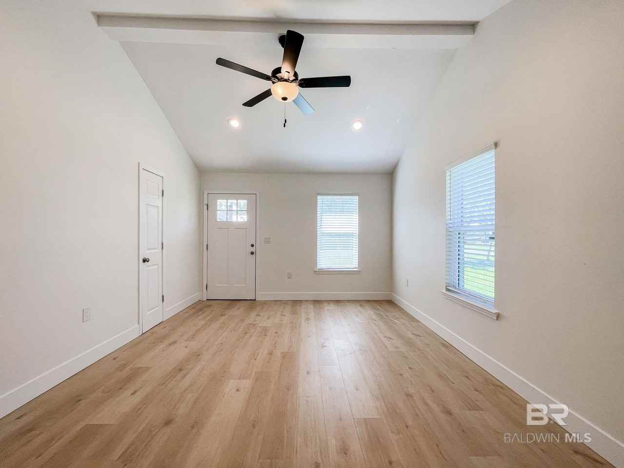 25121 Olive St - Photo 6 of 21