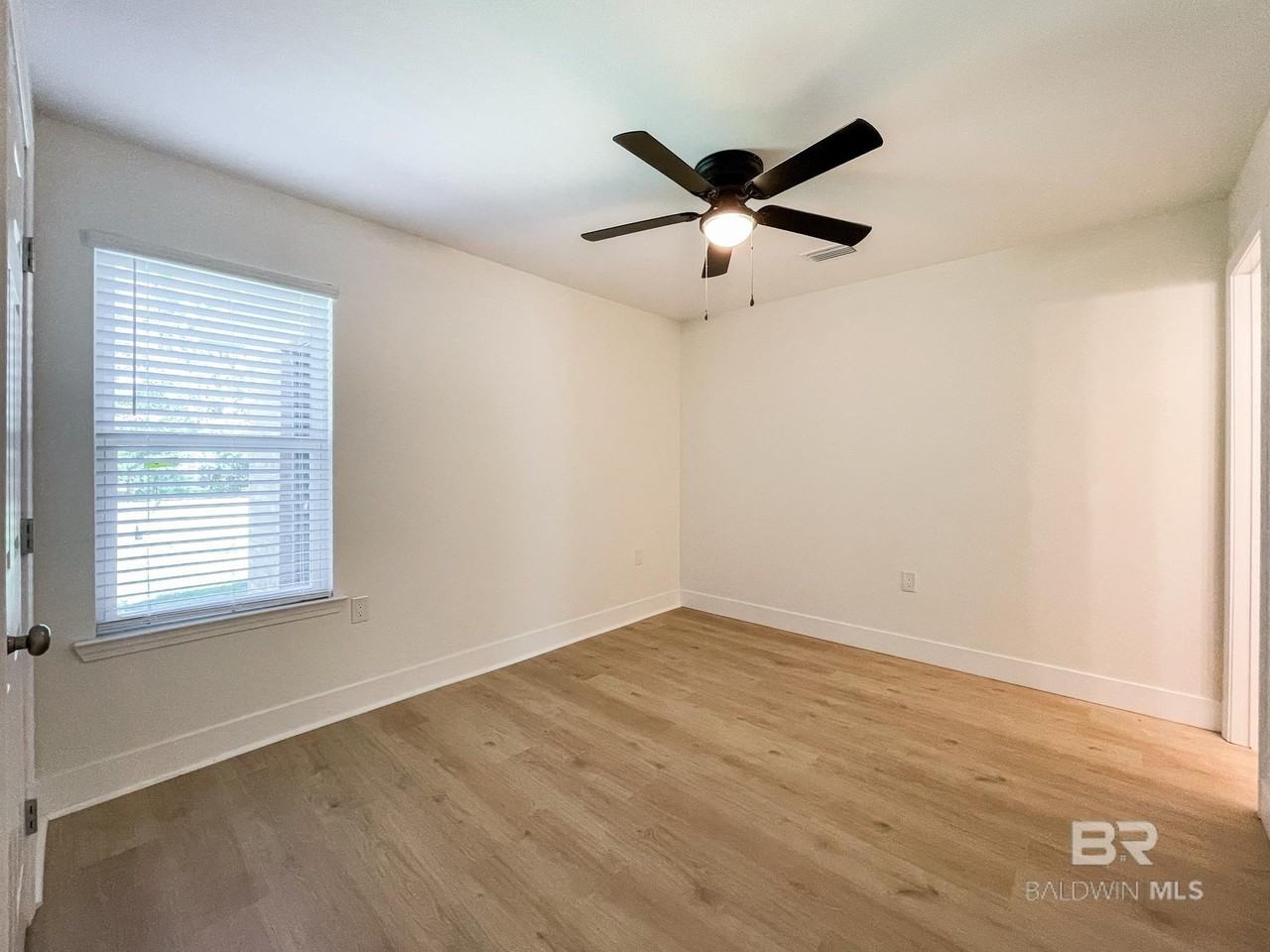 25121 Olive St - Photo 7 of 21