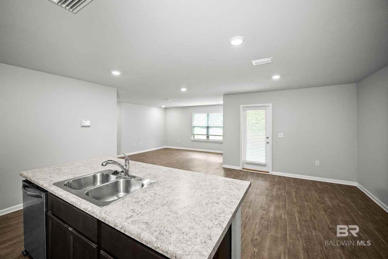 1481 Majesty Loop - Photo 7 of 13