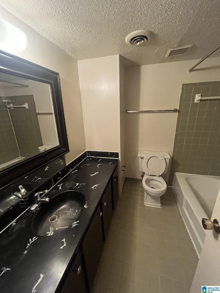 2325 10th Ct S - Photo 3 of 5