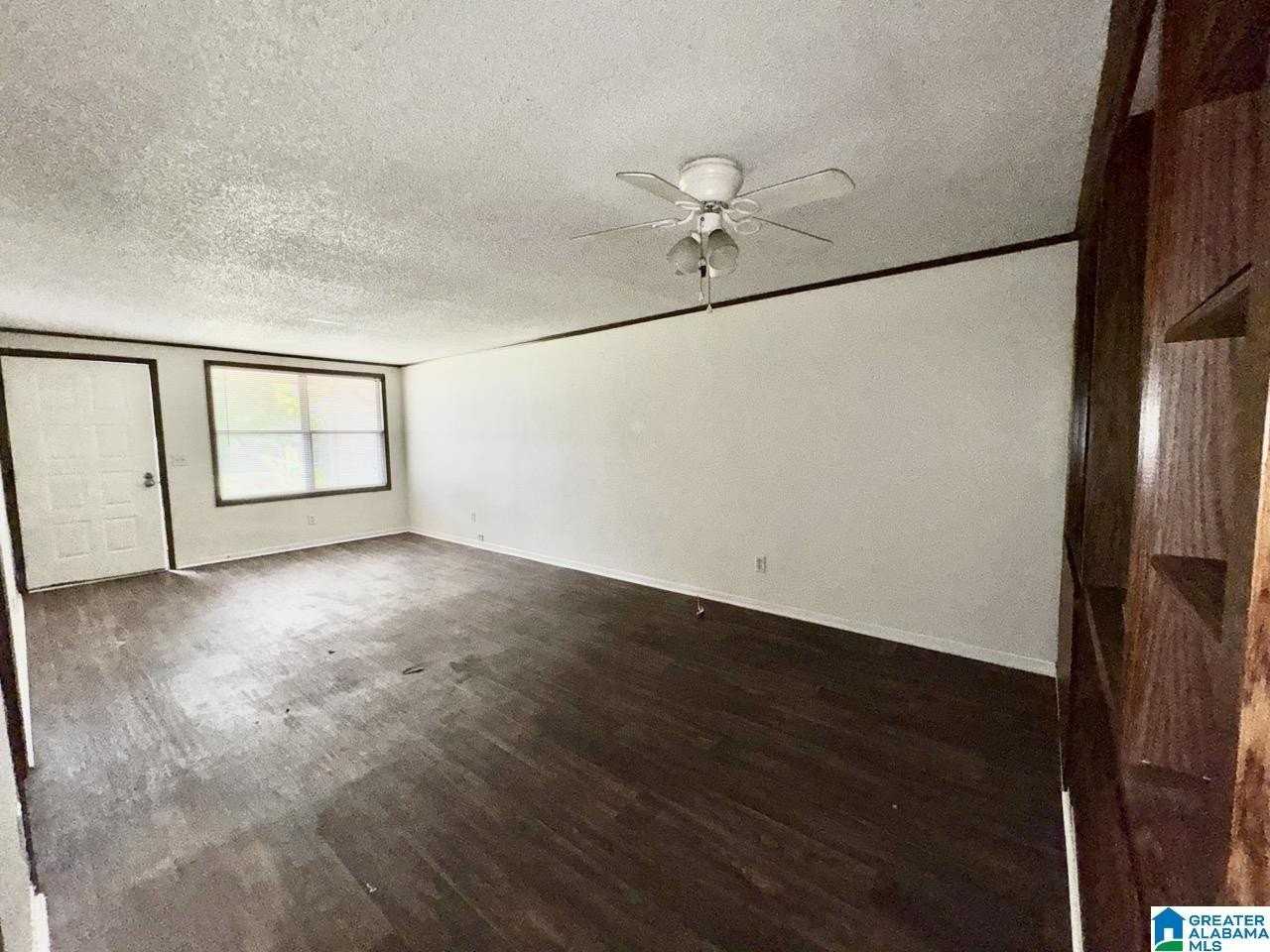 1700 Greenbrier Dear Rd #403-106A - Photo 6 of 36