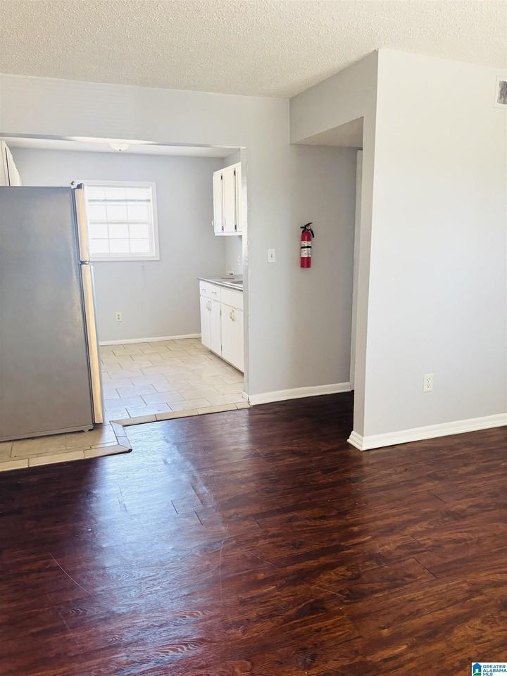 732 Avenue F #F - Photo 3 of 12