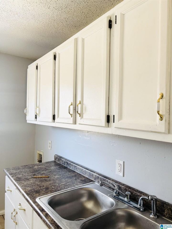 732 Avenue F #F - Photo 6 of 12
