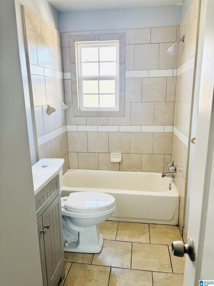 732 Avenue F #F - Photo 7 of 12