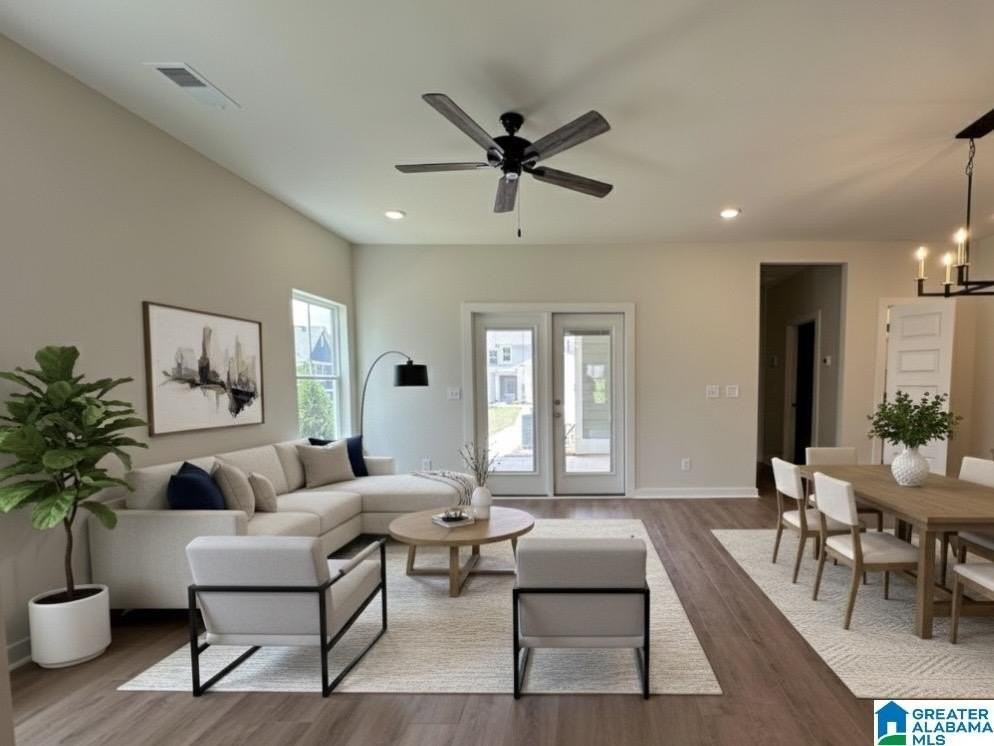 1009 Grand River Blvd - Photo 5 of 31