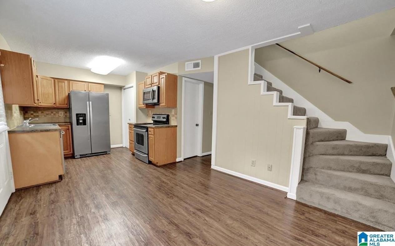 1506 Al Seier Rd - Photo 5 of 18