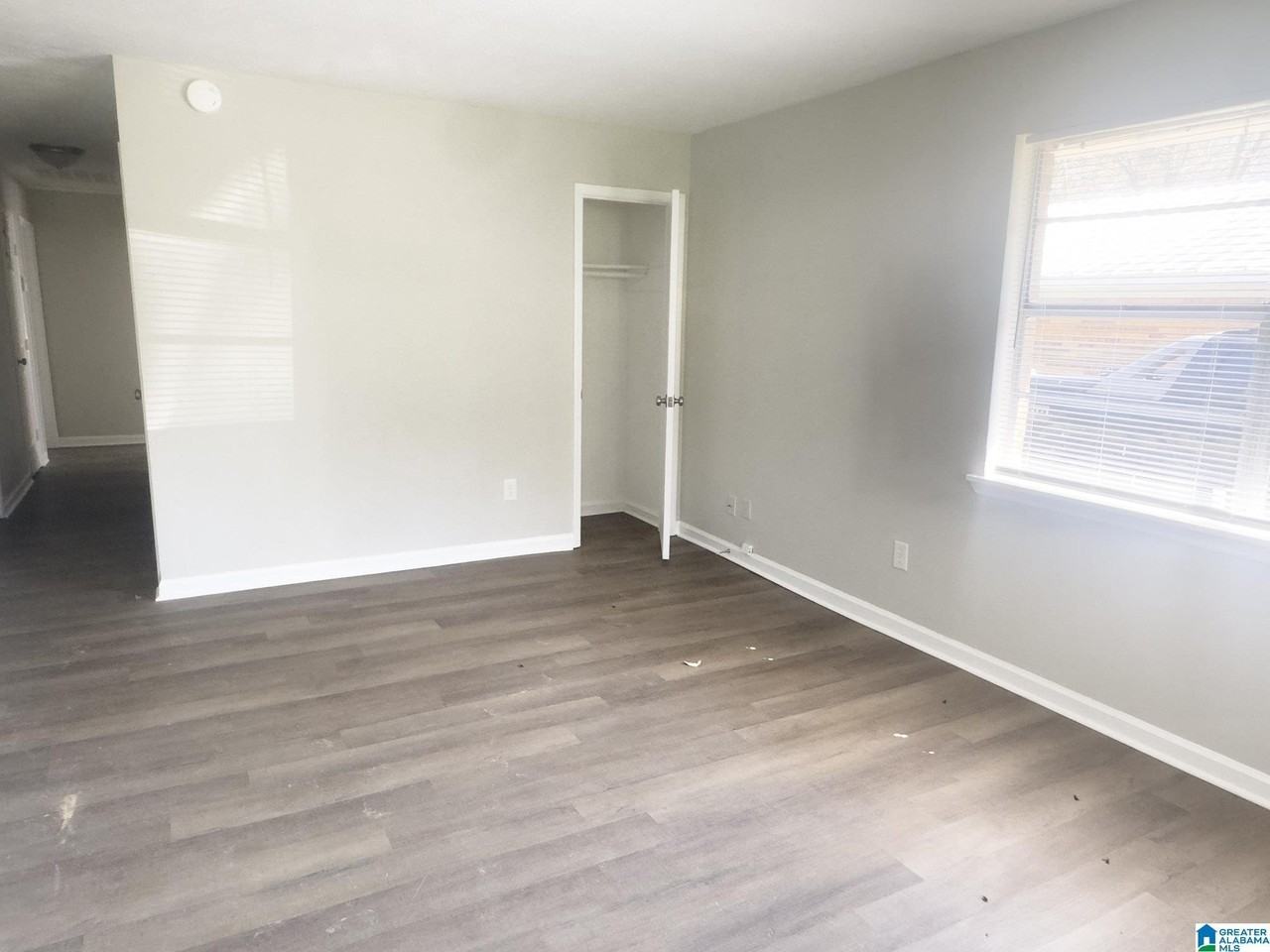 436 Henry St - Photo 2 of 12