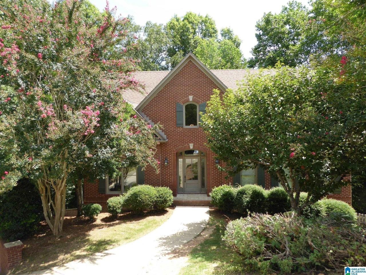1040 Cole Cir - Photo 3 of 40