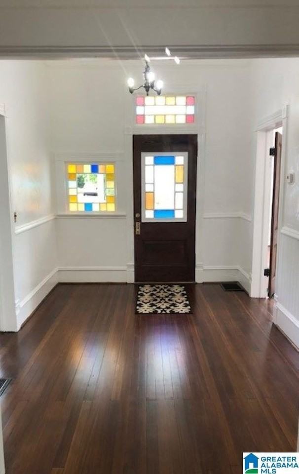 440 Middle St - Photo 2 of 10