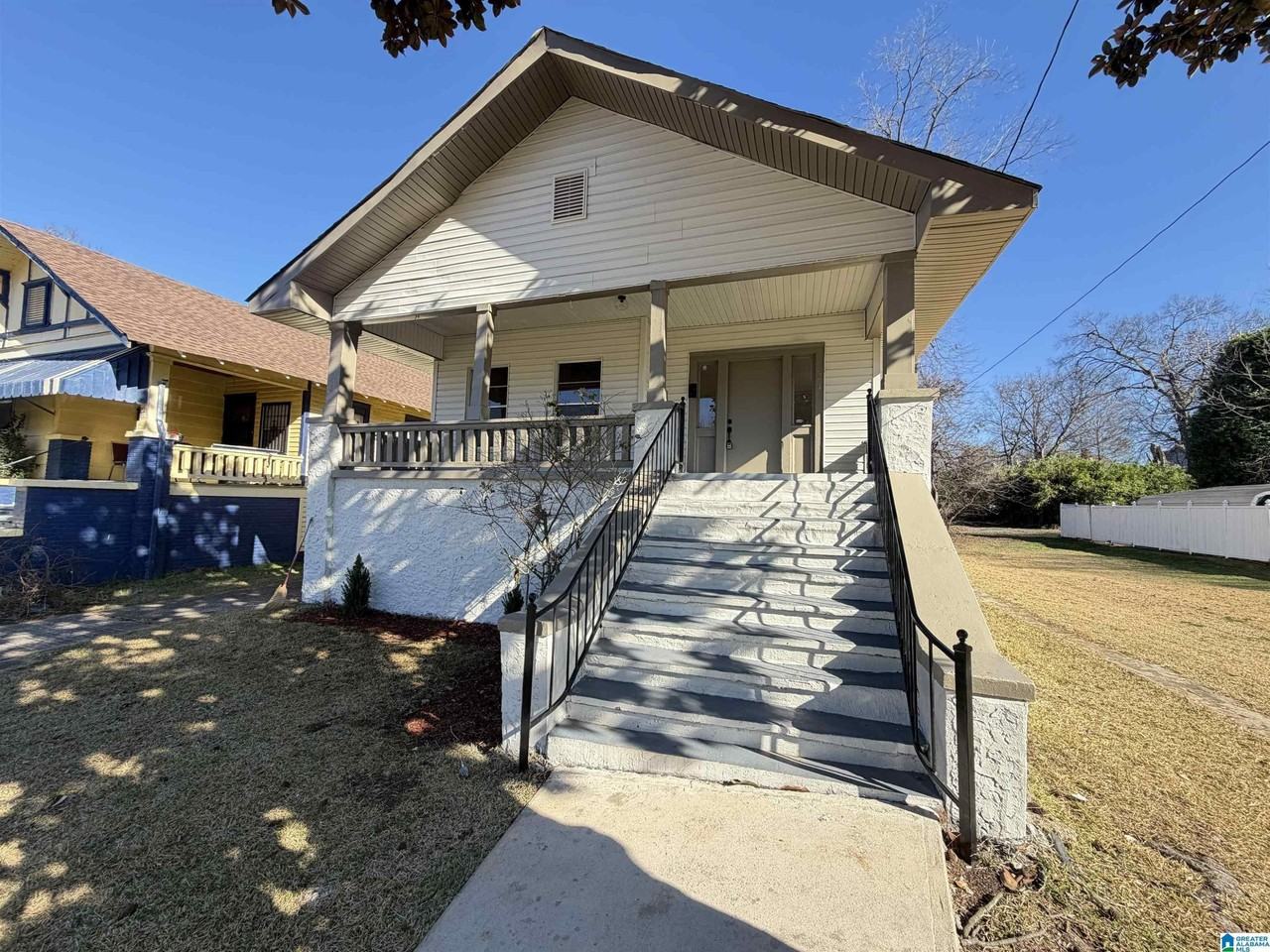 219 47th Pl N - Photo 2 of 15