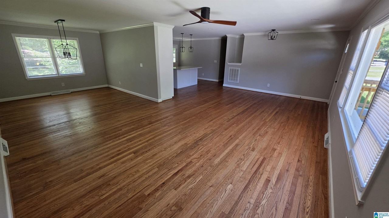 955 3rd Ave Nw - Photo 4 of 9