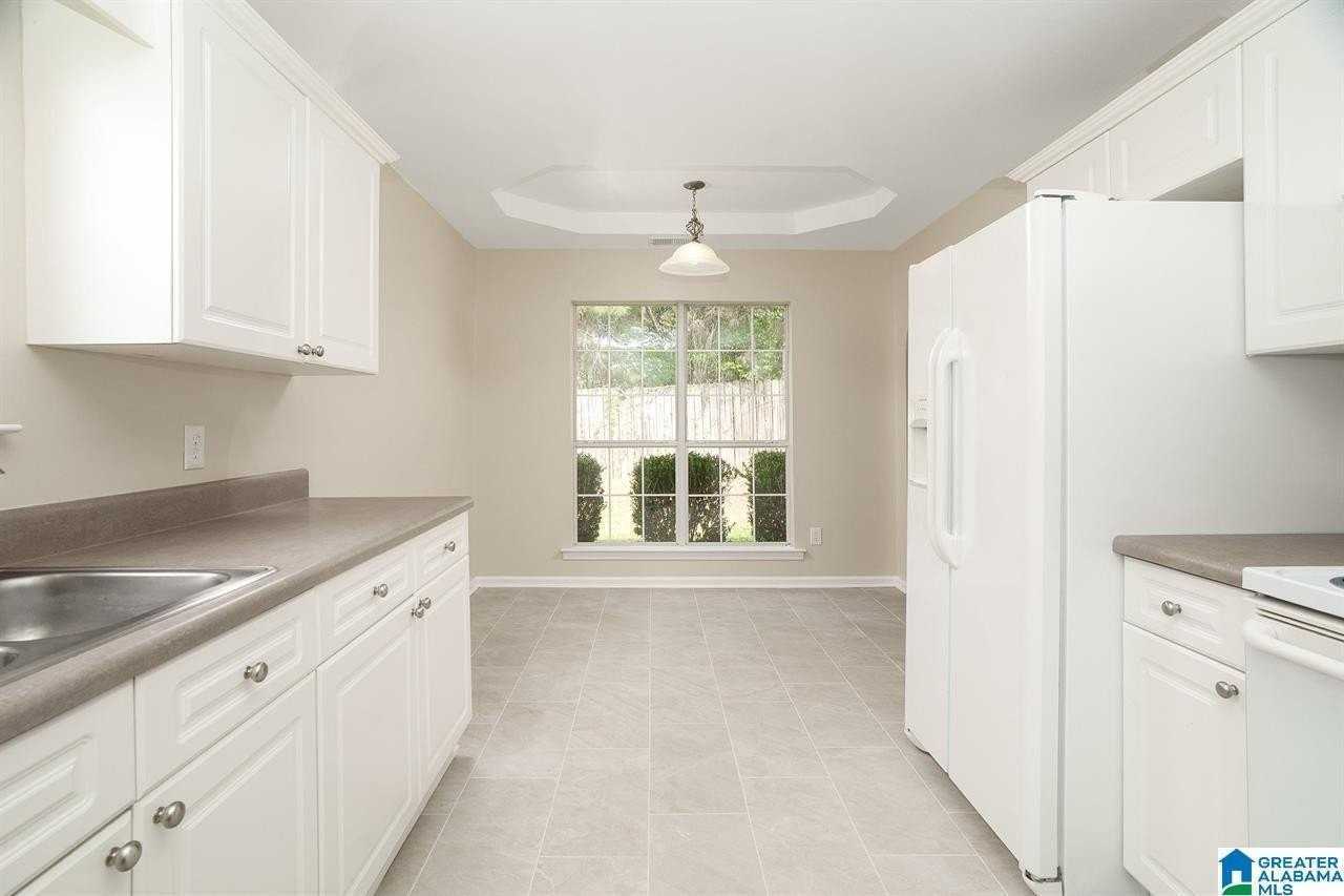 512 Camden Cove Cir - Photo 3 of 12