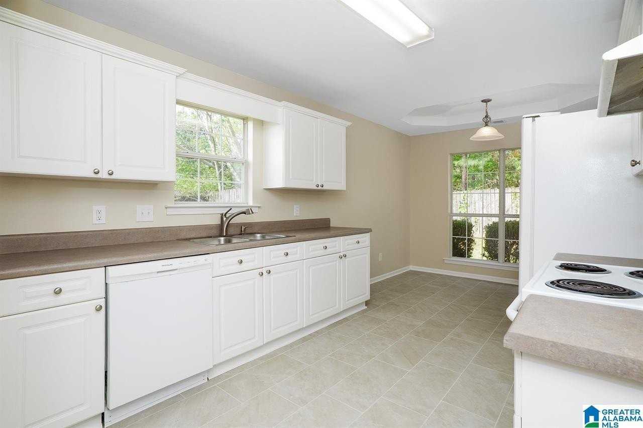 512 Camden Cove Cir - Photo 4 of 12