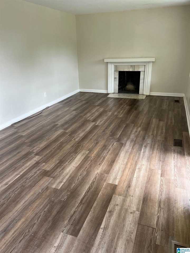 8323 10th Ave S - Photo 7 of 11