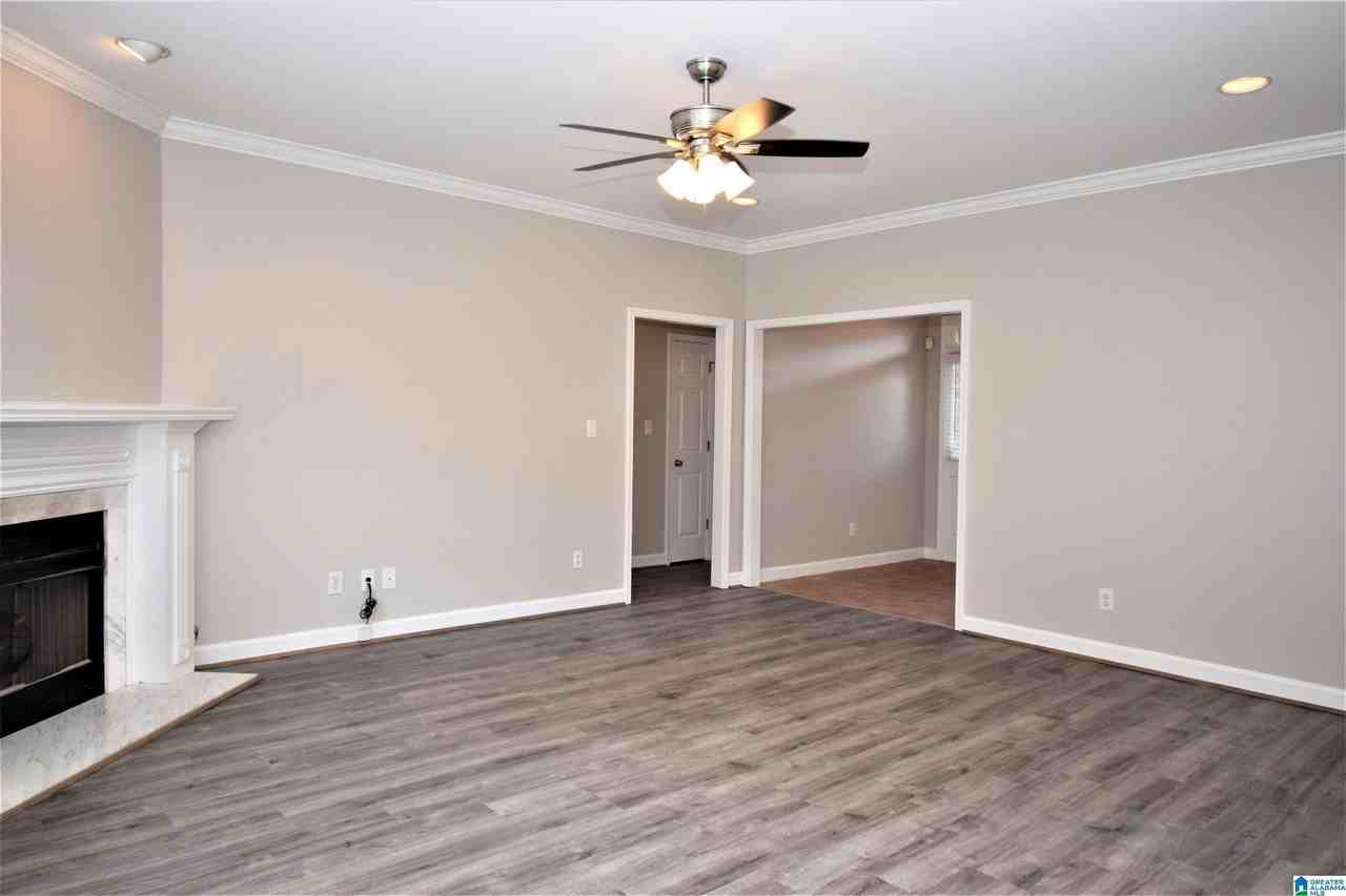 5725 Riverbirch Dr - Photo 2 of 13