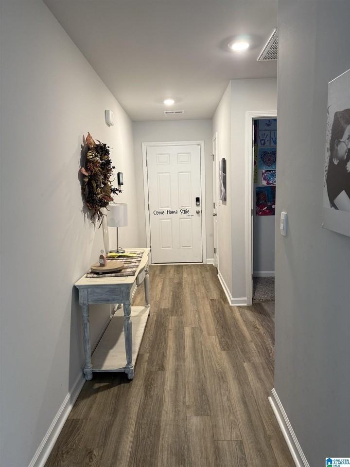 1510 Heritage Cir Se - Photo 5 of 14