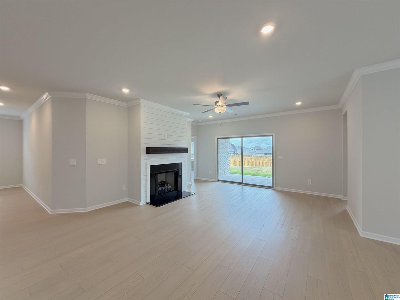 17969 Longleaf Dr - Photo 6 of 34