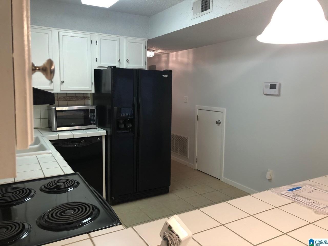 680 Idlewild Cir - Photo 3 of 14