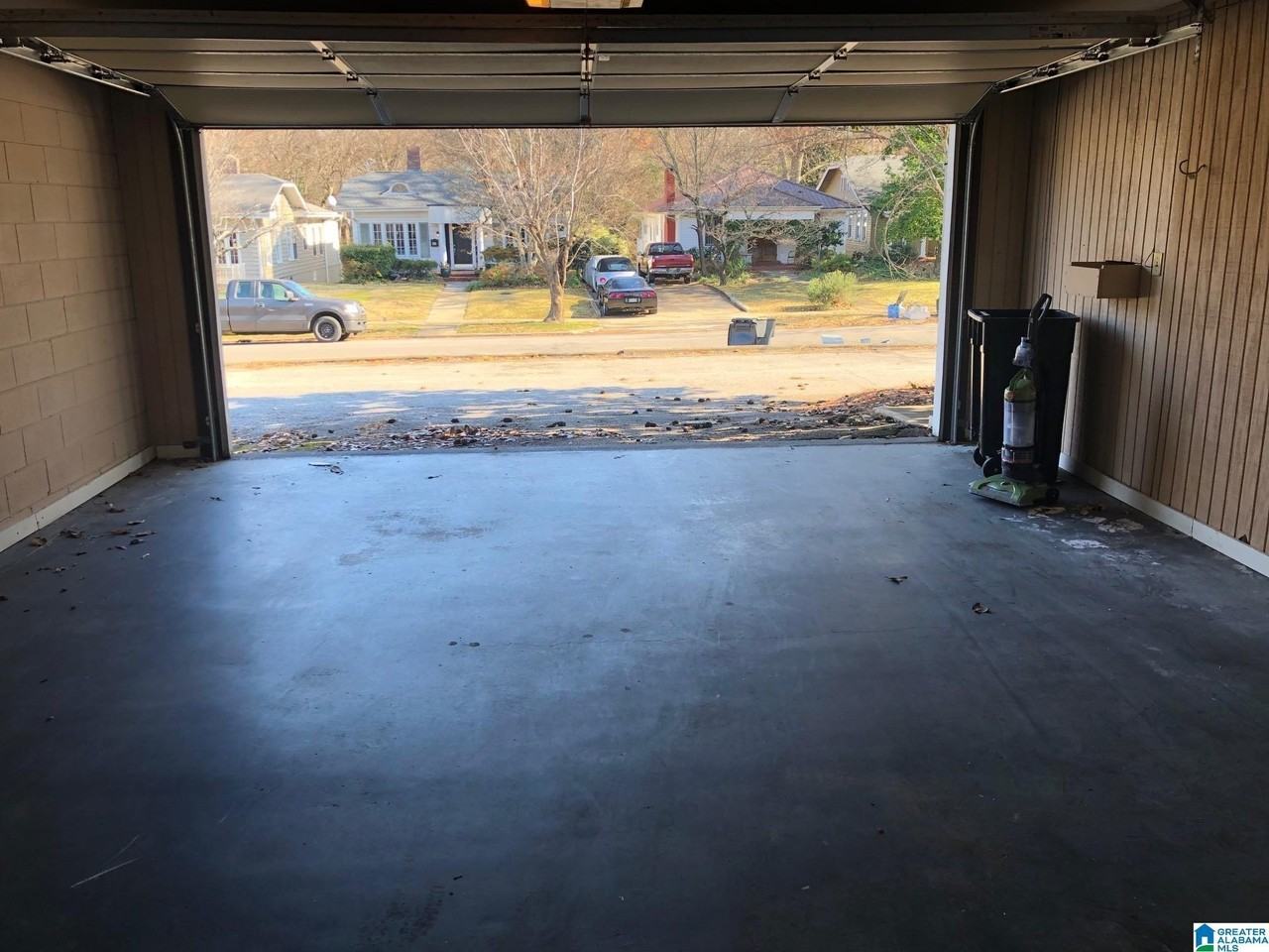 680 Idlewild Cir - Photo 4 of 14
