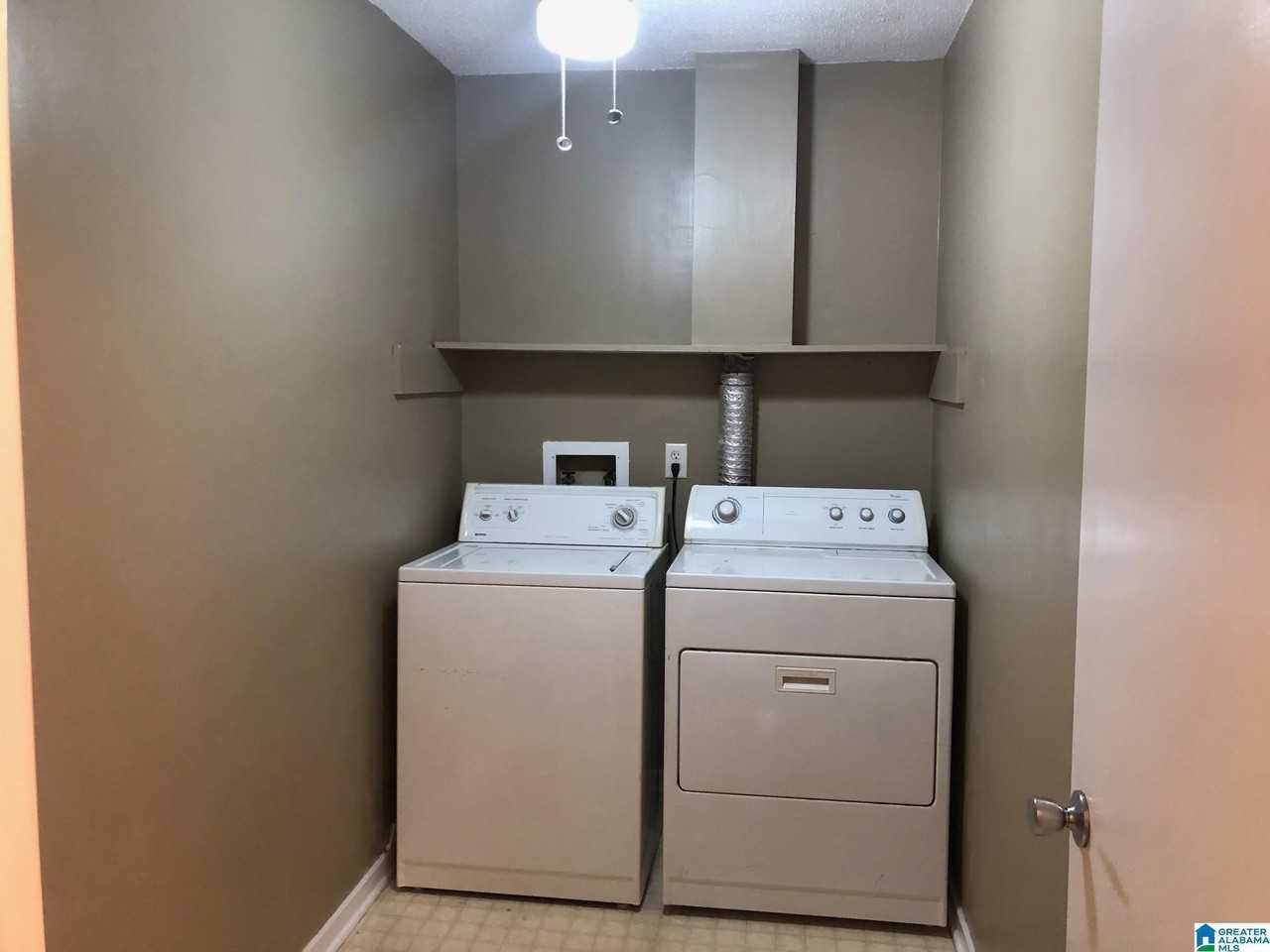 680 Idlewild Cir - Photo 5 of 14