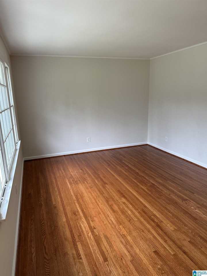 1073 Sherbrooke Cir - Photo 3 of 13