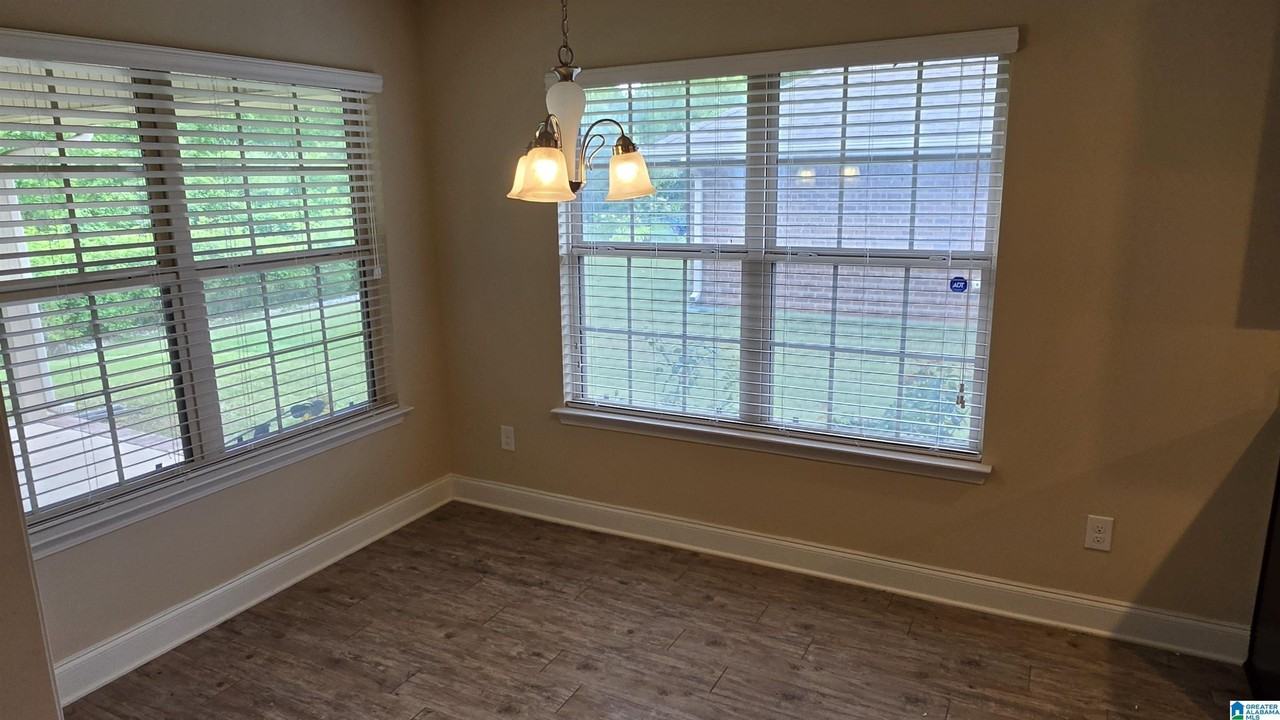 241 Crisfield Cir - Photo 4 of 12