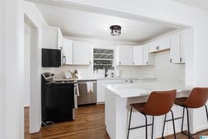 featured image of 724 Rose Dr