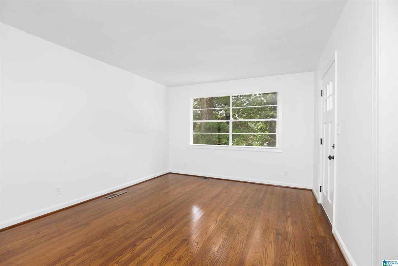 724 Rose Dr - Photo 7 of 39