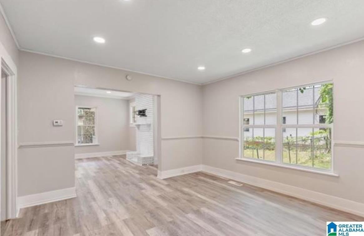4817 Court R - Photo 4 of 9