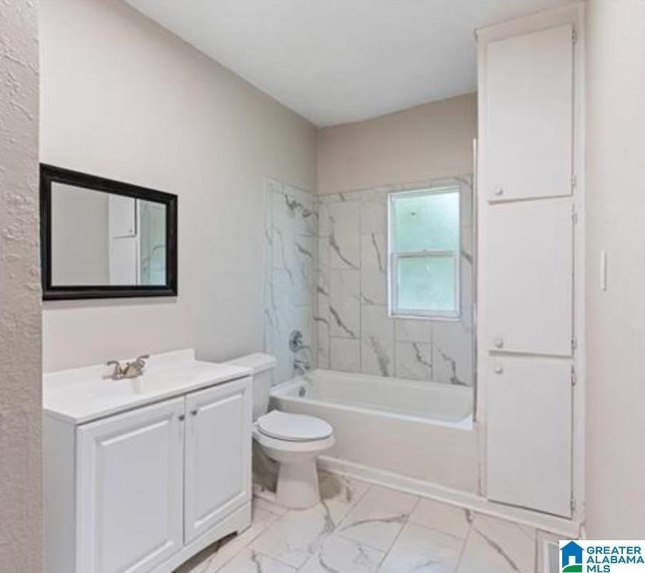 4817 Court R - Photo 7 of 9