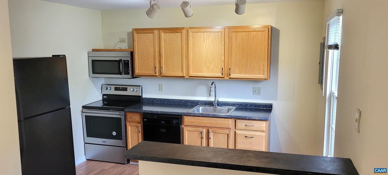 1356 Villa Way #E - Photo 2 of 27