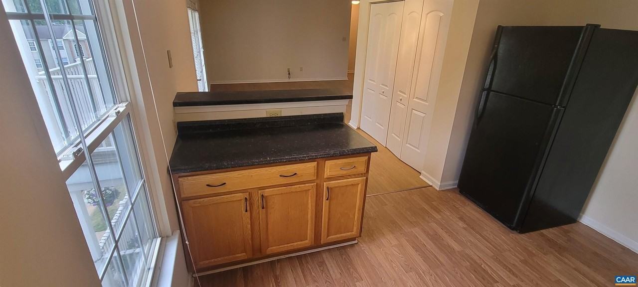 1356 Villa Way #E - Photo 4 of 27
