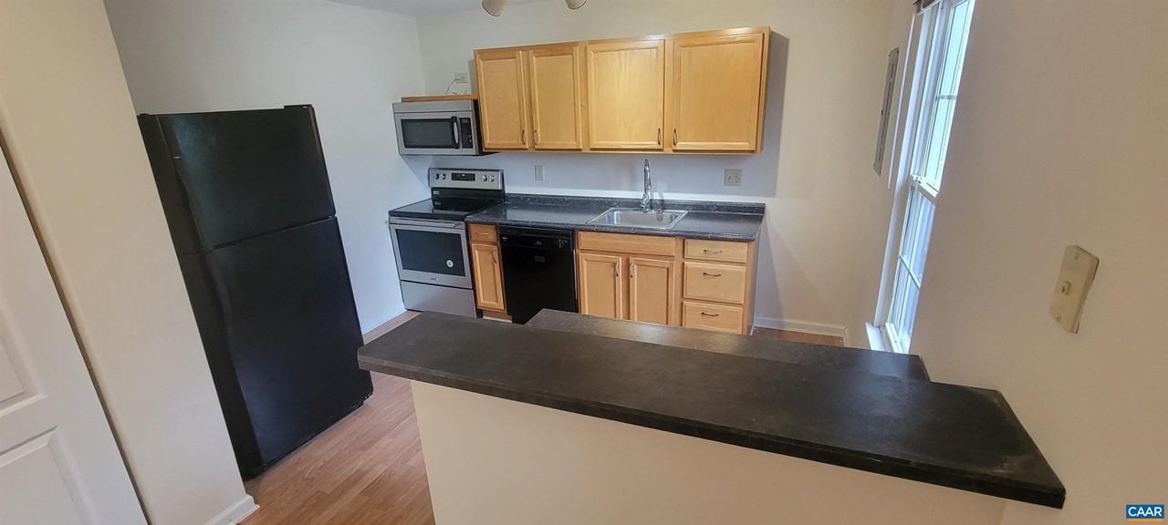 1356 Villa Way #E - Photo 5 of 27