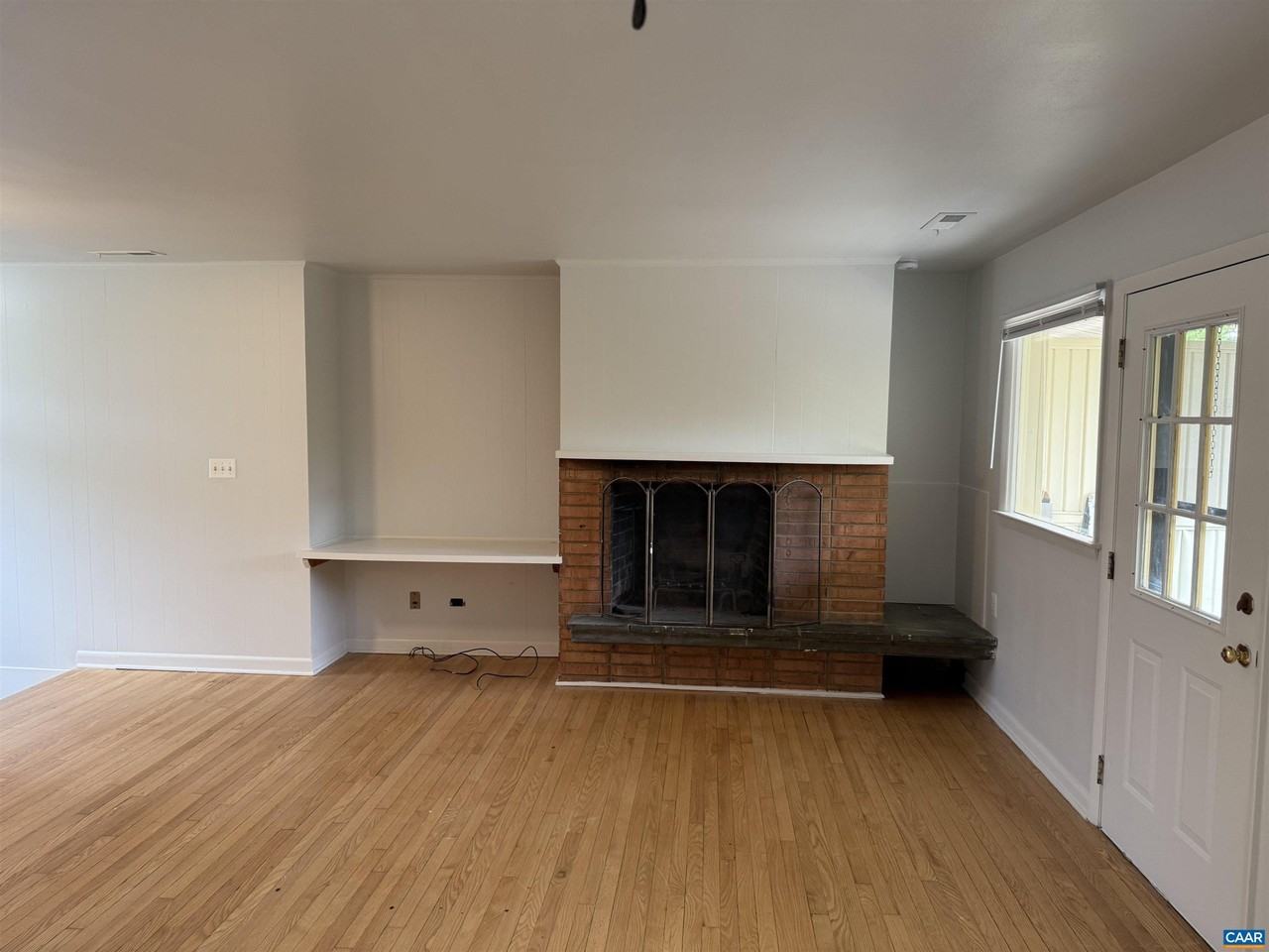 115 Apple Tree Rd - Photo 3 of 11