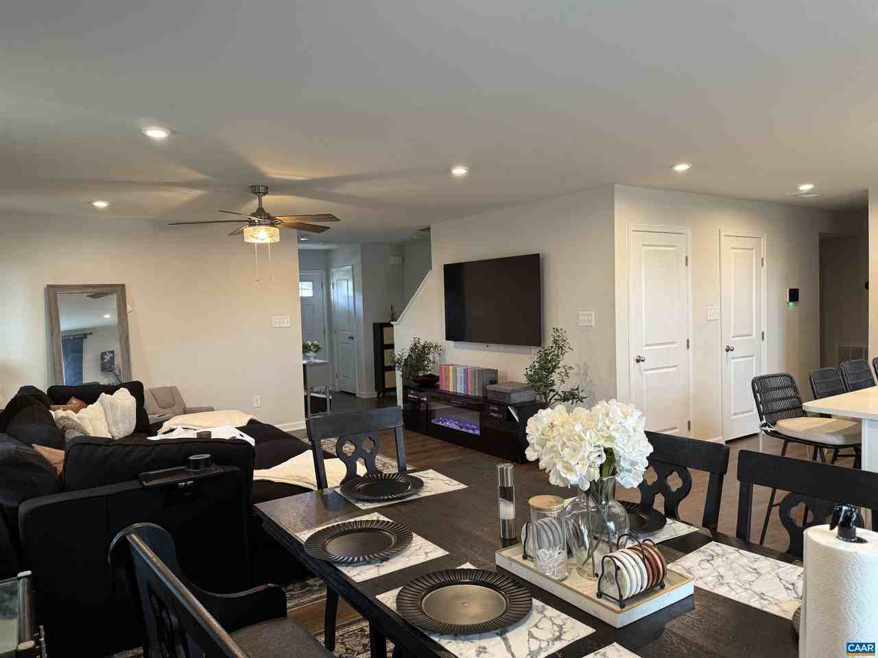 109 Walsh Ln - Photo 4 of 19