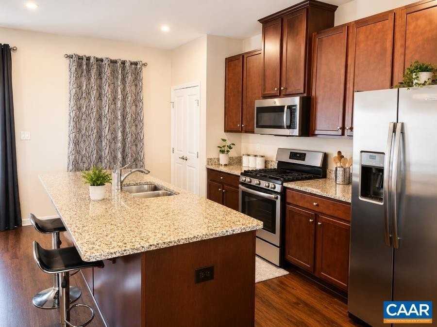 2046 Elm Tree Ct - Photo 2 of 20