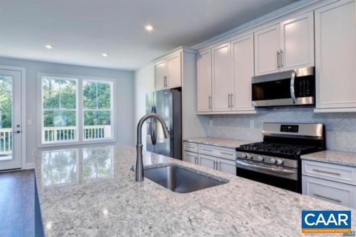 2217 Brindle Ln - Photo 2 of 15