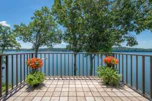 featured image of 4336 Lakeshore Ln