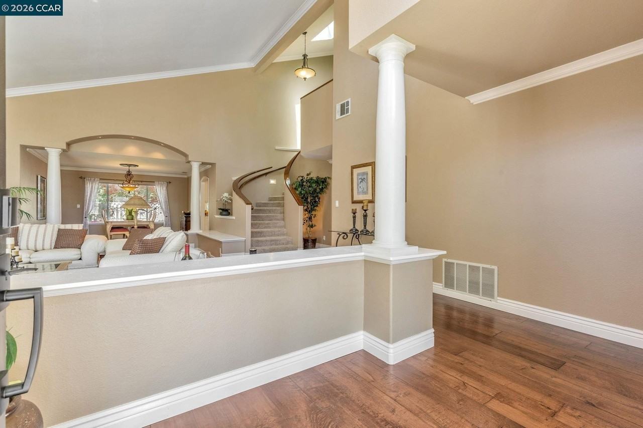 668 Sun Tree Ct - Photo 5 of 50