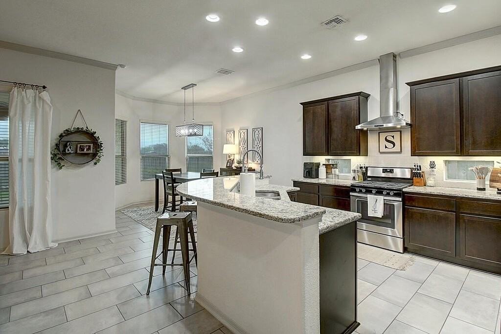 8034 Barlovento St - Photo 6 of 40