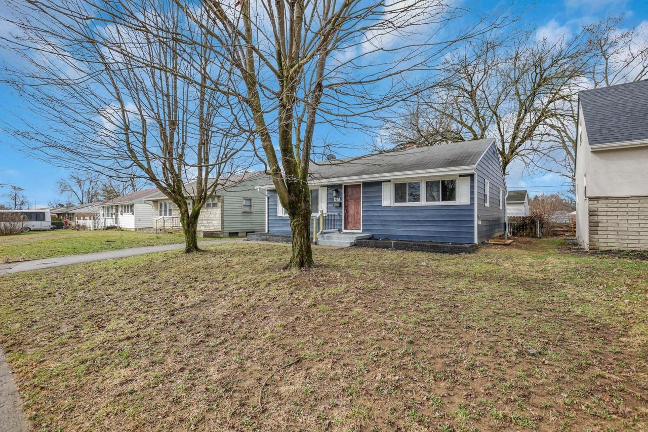 1251 Dellwood Ave - Photo 3 of 29