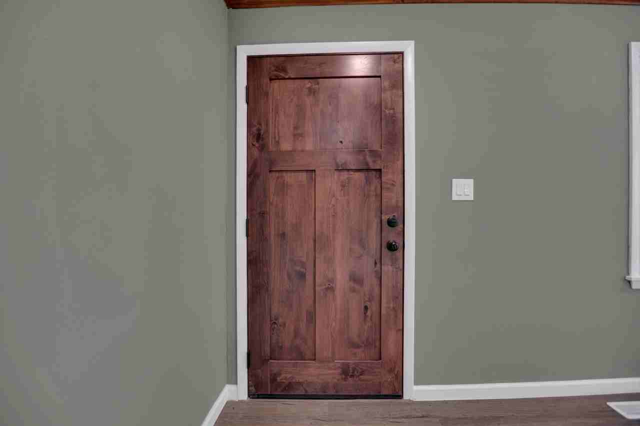 1251 Dellwood Ave - Photo 4 of 29