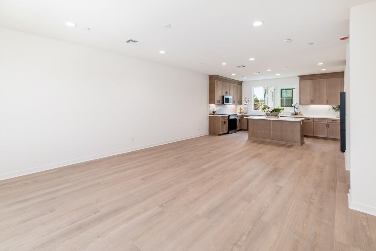 4618 Catmint Ln - Photo 6 of 41