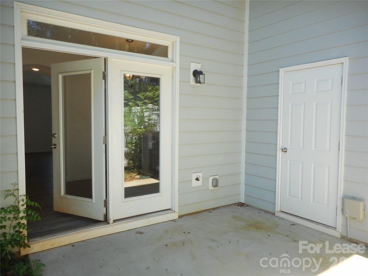 1030 Beatty Woods Dr - Photo 7 of 18