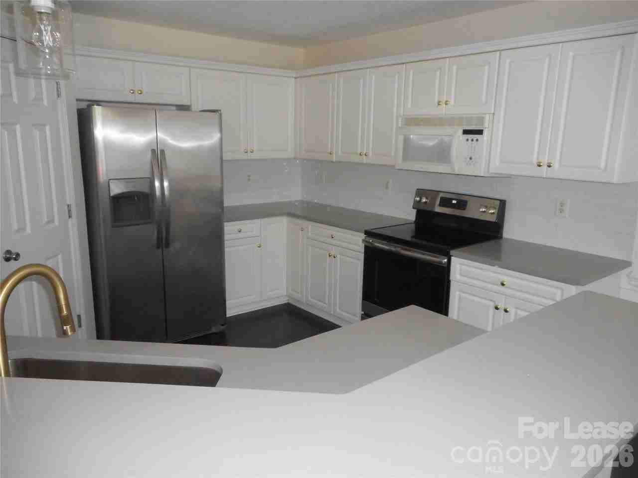 1128 Steele Meadows Dr - Photo 4 of 20