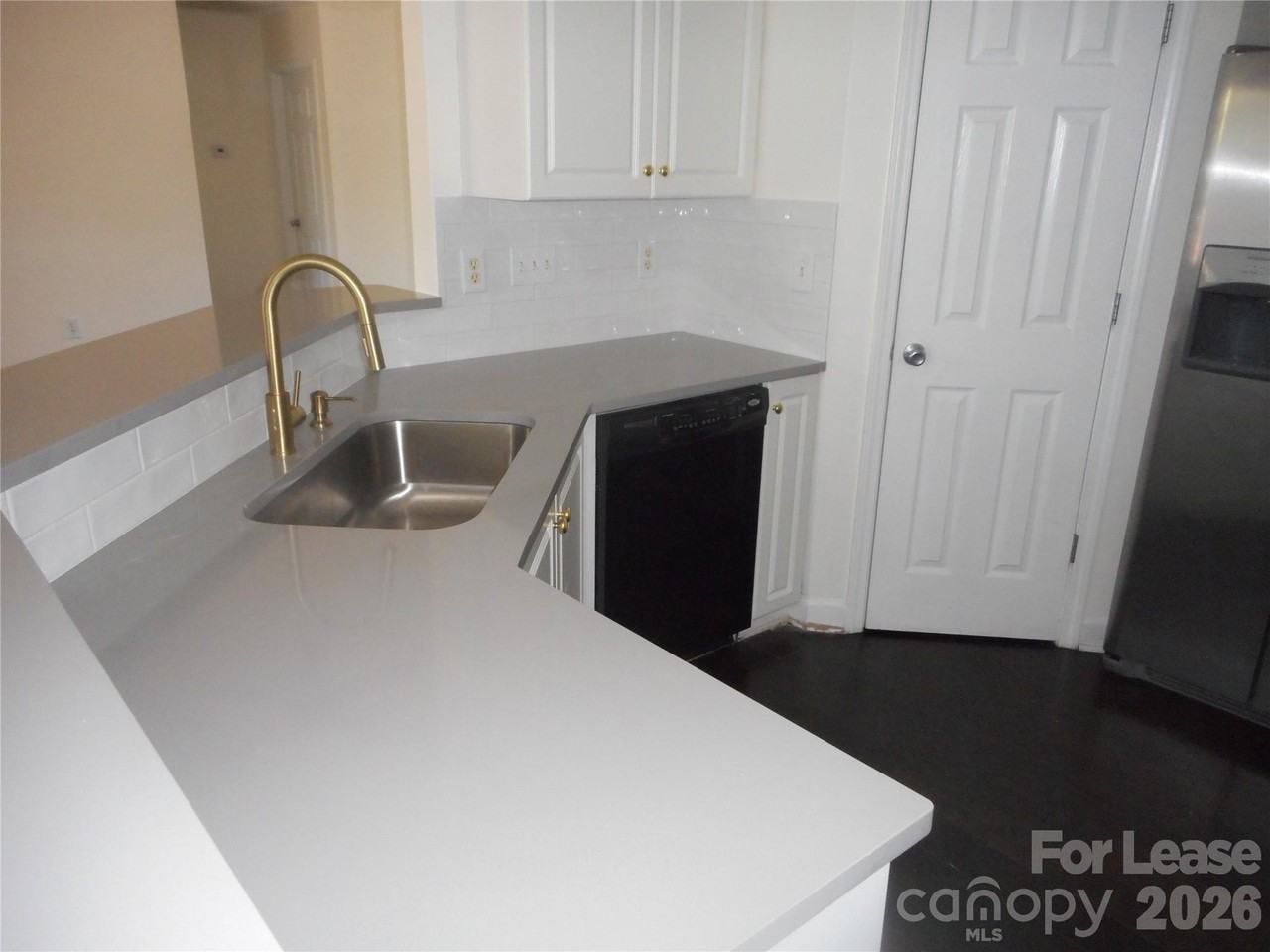 1128 Steele Meadows Dr - Photo 5 of 20