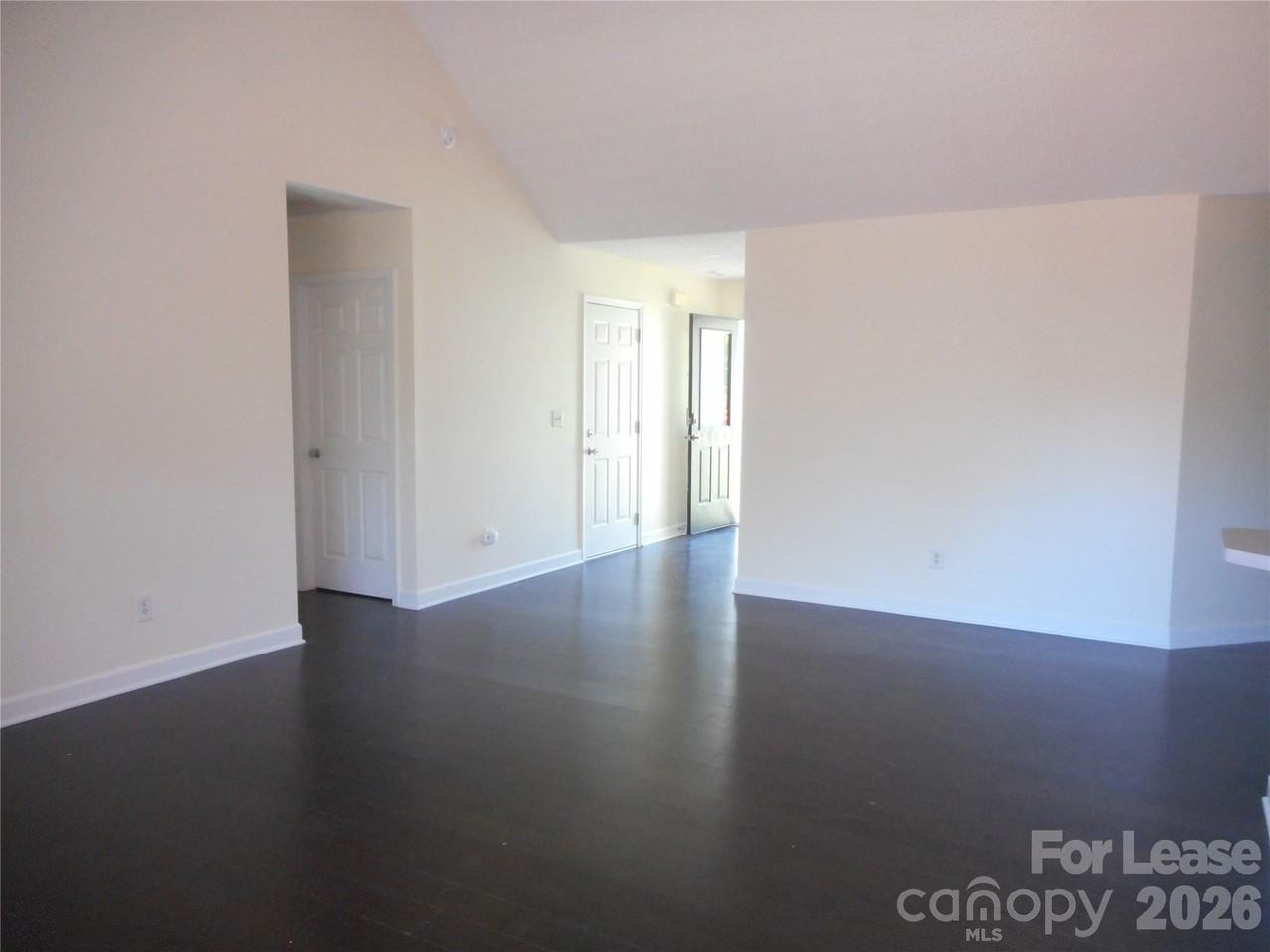 1128 Steele Meadows Dr - Photo 6 of 20