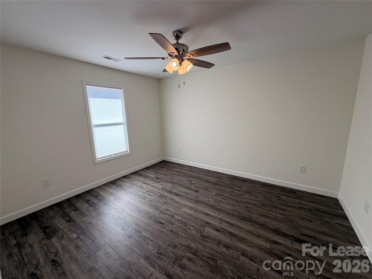 4008 Eugene Dr - Photo 5 of 9