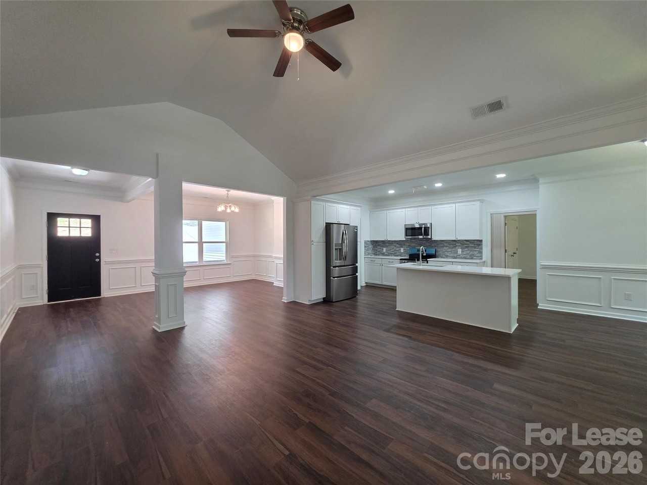595 Foxwood Dr Se - Photo 3 of 30